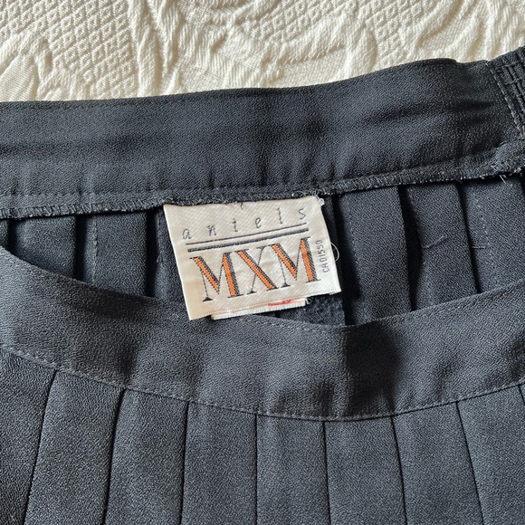 Vintage Antels MXM Elegant Black Pleated Skirt - Picture 3 of 4